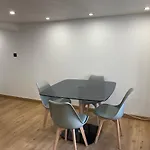 Appartement Chaleureux Proche Centre
